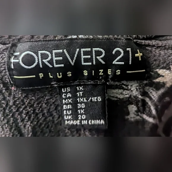 Forever 21 Plus Size (1X) Romper - Picture 4 of 4